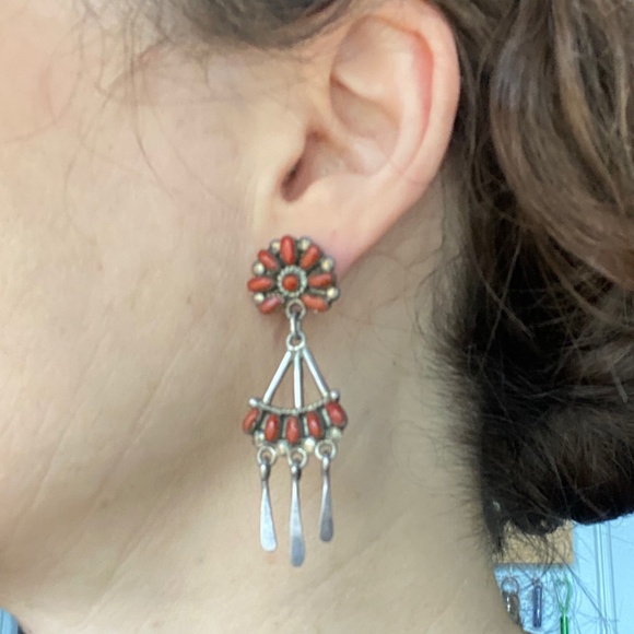 Vintage Zuni Red Coral Petit Point Post Chandelier Earrings Signed Bill & Lou - Picture 10 of 10